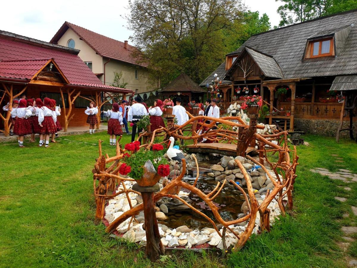 Pensiunea Rustic Oncesti Exteriér fotografie